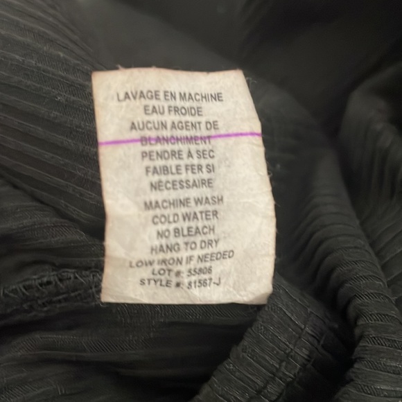 Black Brit & Brat Long Sleeve Crop Top - Picture 5 of 5